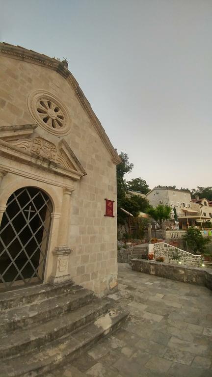 Bella Vista Zmukic Apartment Perast Bagian luar foto