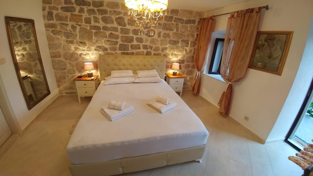 Bella Vista Zmukic Apartment Perast Bagian luar foto