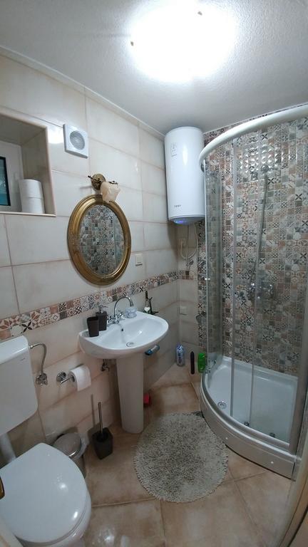 Bella Vista Zmukic Apartment Perast Bagian luar foto